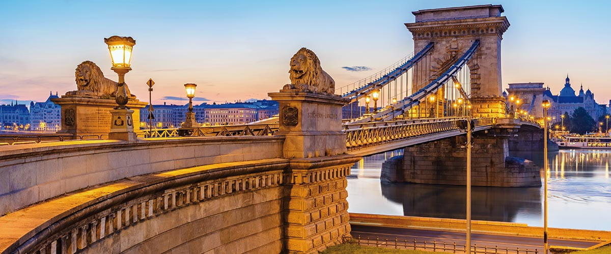The Chain Bridge illuminated at dusk, Budapest
